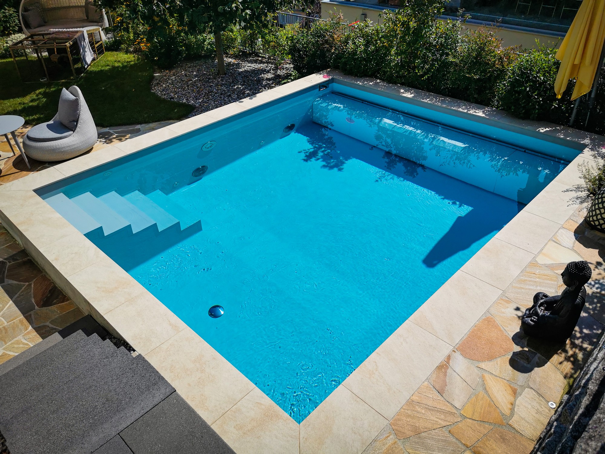 Schwimmbadbau, Poolbau und Service, Pools, Whirlpools, Schwimmbadabdeckungen, Schwimmbadtechnik von SchäwiPool