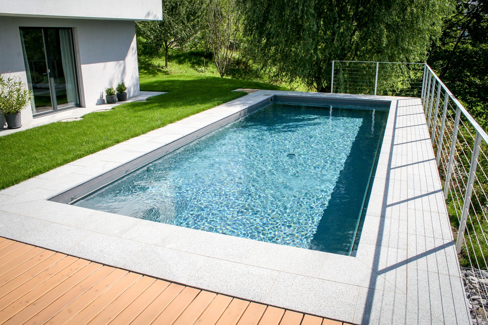 Schwimmbadbau, Poolbau und Service, Pools, Whirlpools, Schwimmbadabdeckungen, Schwimmbadtechnik von SchäwiPool