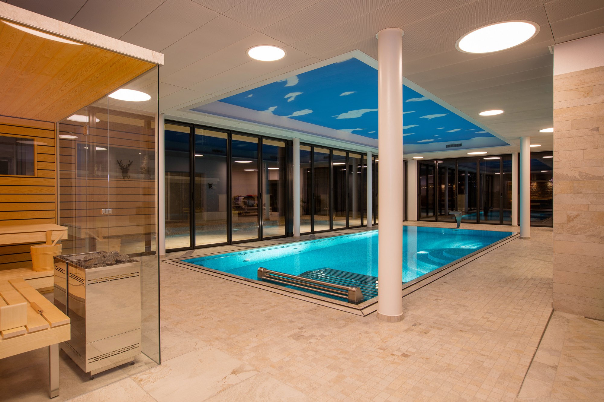 Schwimmbadbau, Poolbau und Service, Pools, Whirlpools, Schwimmbadabdeckungen, Schwimmbadtechnik von SchäwiPool